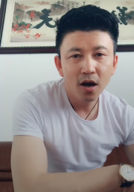 李东承的第一张照片--泉州闪婚服务中心