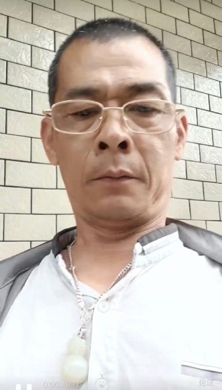 凌活泼的第一张照片--泉州闪婚服务中心
